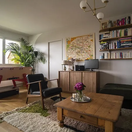 Family Nest With Sacre-coeur And Eiffel Tower View *
