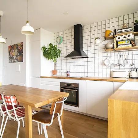 Family Nest With Sacre-coeur And Eiffel Tower View * Paris