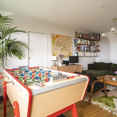Family Nest With Sacre-coeur And Eiffel Tower View Apartment Paris