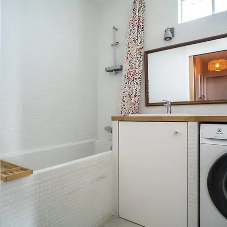 Family Nest With Sacre-coeur And Eiffel Tower View Apartment *